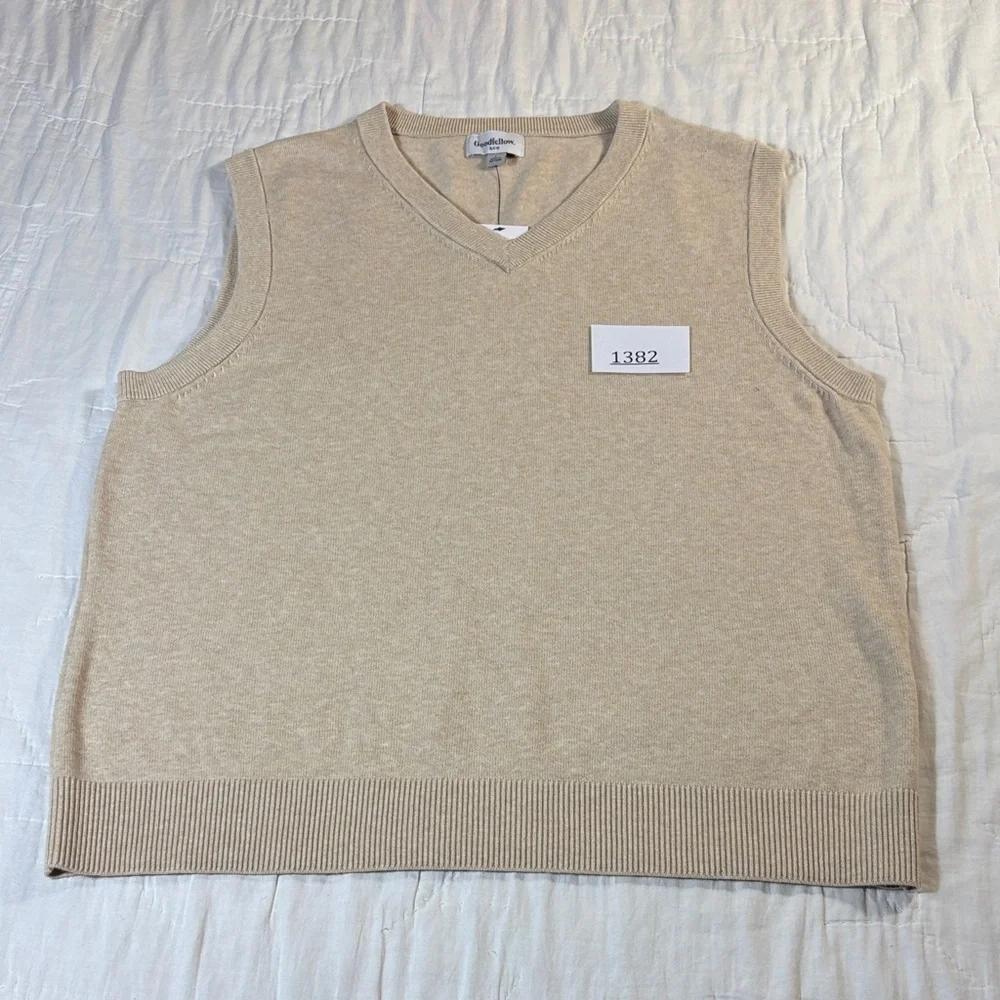 Men's Goodfellow‎ & Co Oatmeal Tan V-Neck Knit Sweater Vest Size L NWT